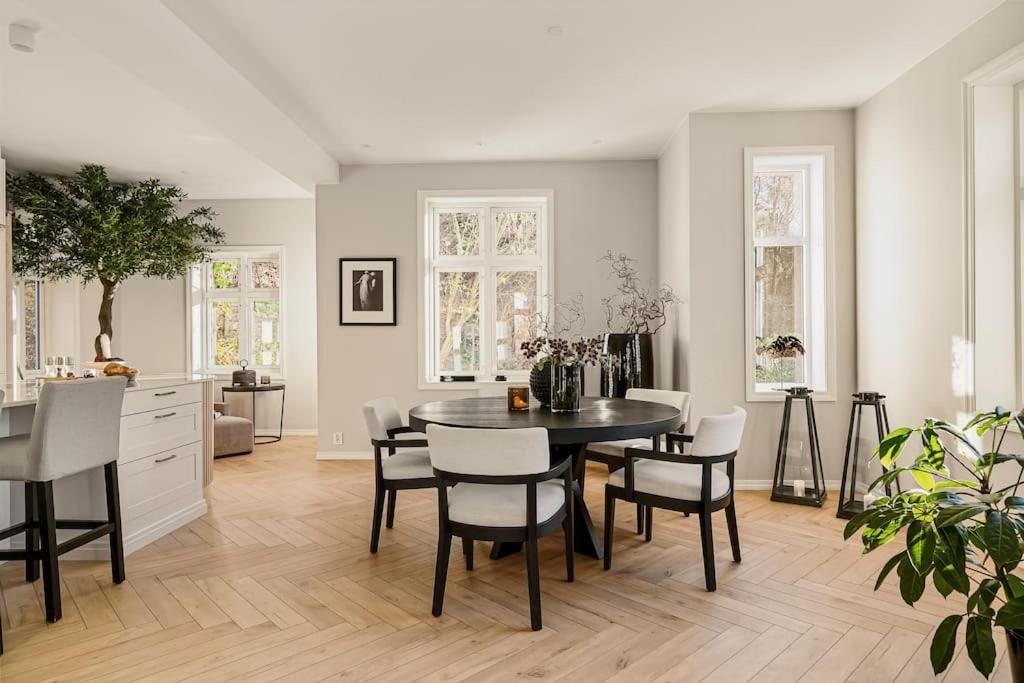 Bergen. Historic Luxury Near The Centre Pousada